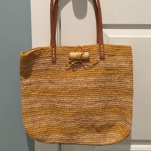 Straw handbag